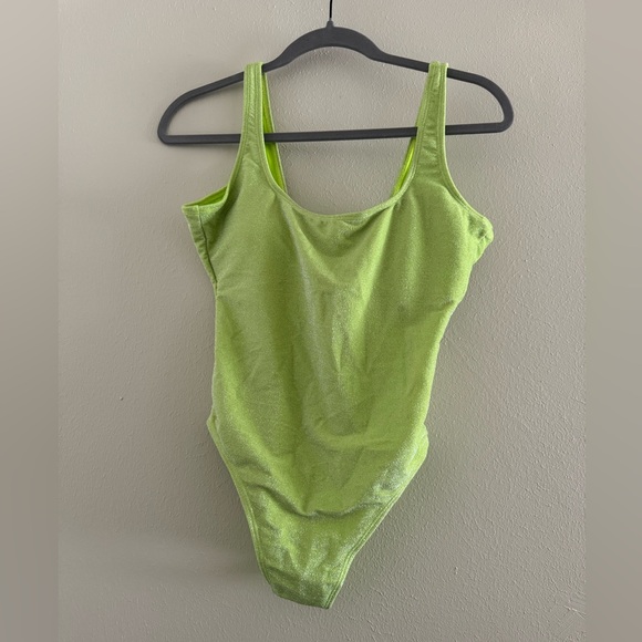 Good American Sparkle Modern Tank One-Piece Swimsuit, Electric Lime, M - Picture 5 of 7